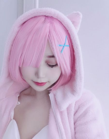 吃大奶子_BD英语免费在线观看